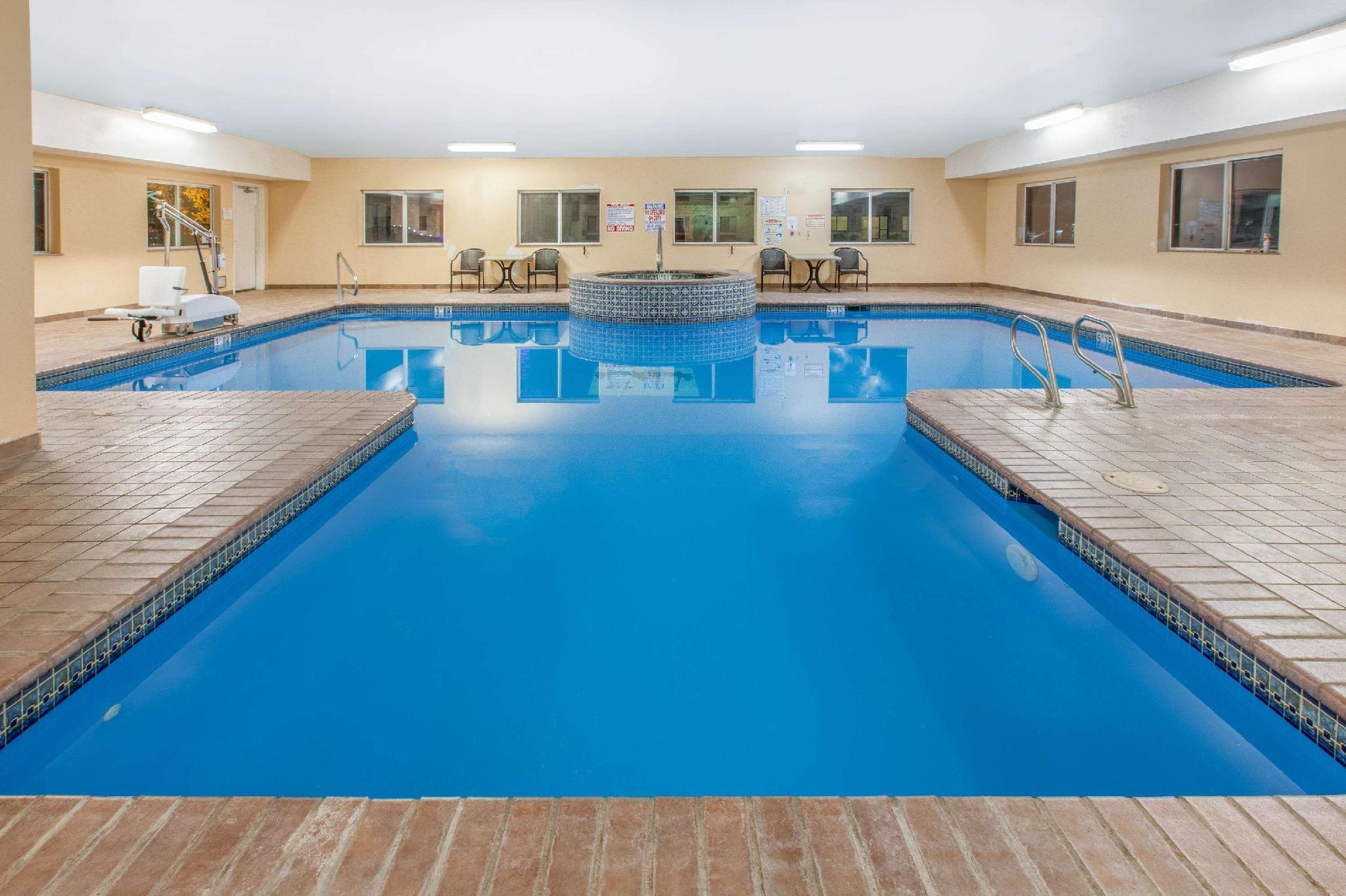 Super 8 By Wyndham Lubbock West Hotel Ngoại thất bức ảnh