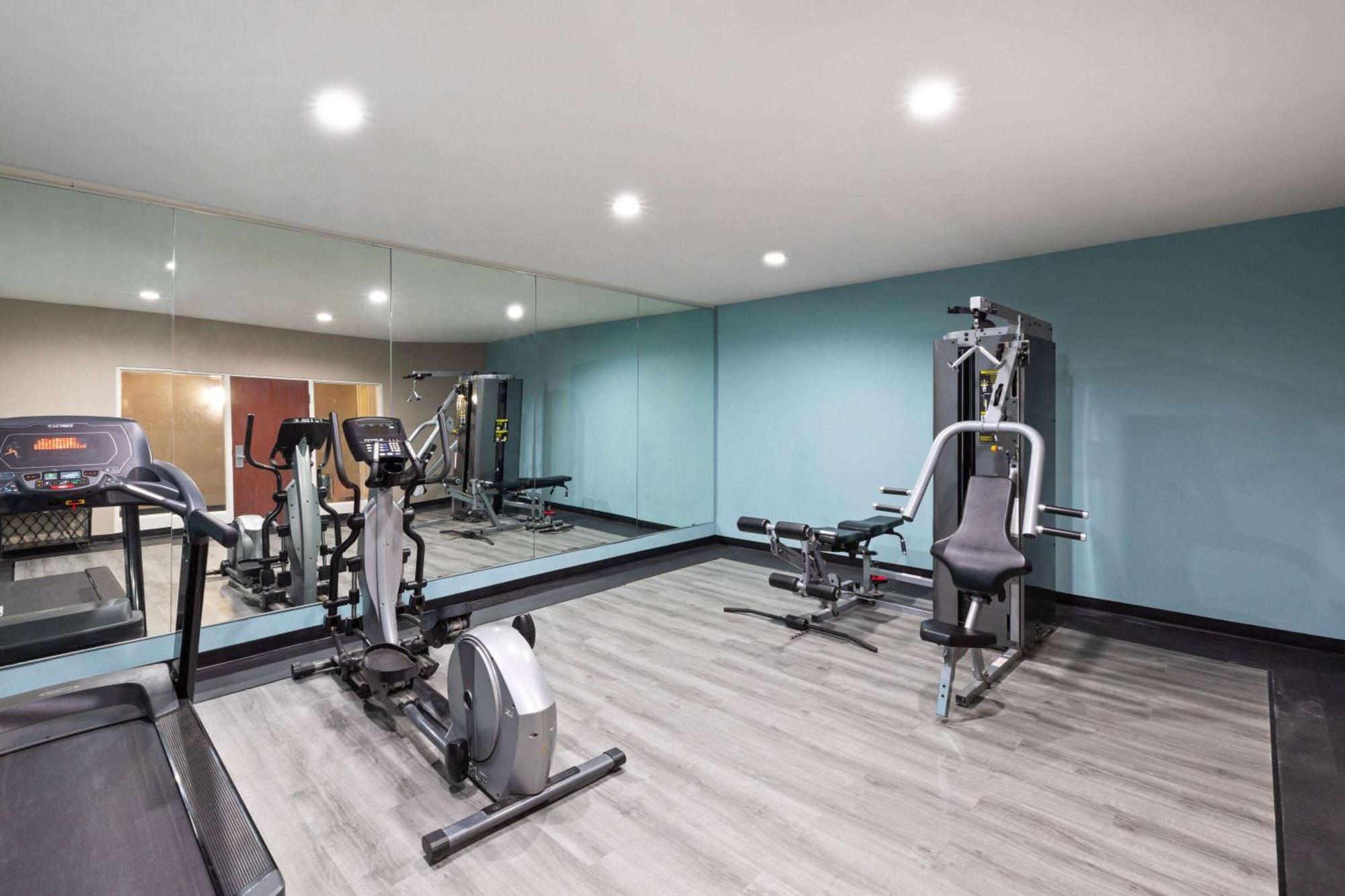 Super 8 By Wyndham Lubbock West Hotel Ngoại thất bức ảnh